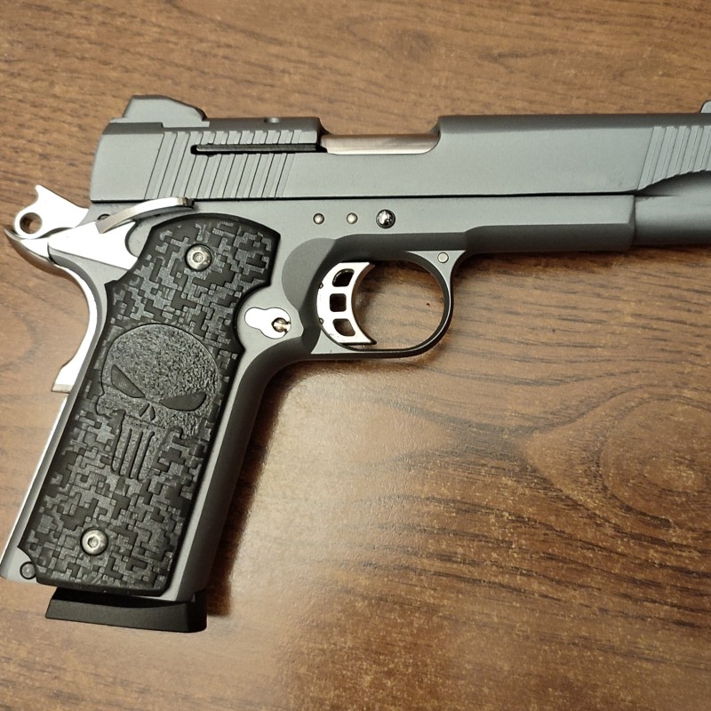 Price: €22 - Punisher Camo Grip Colt 1911 - 