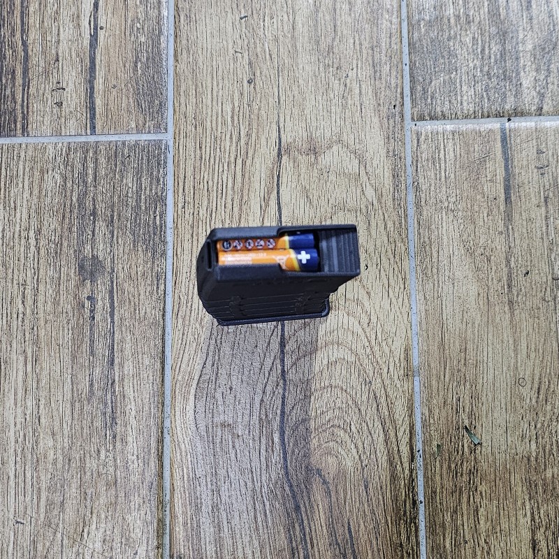 Pojemnik na baterie AA i AAA na magazynek AR-15 | 