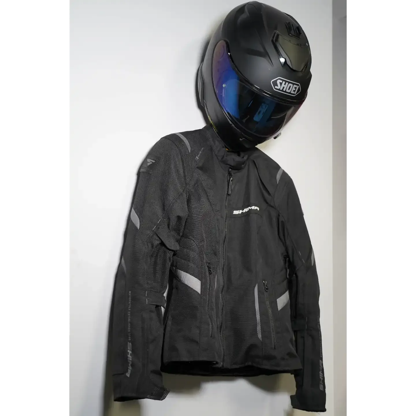 🏍️ Motorcycle Helmet Holder